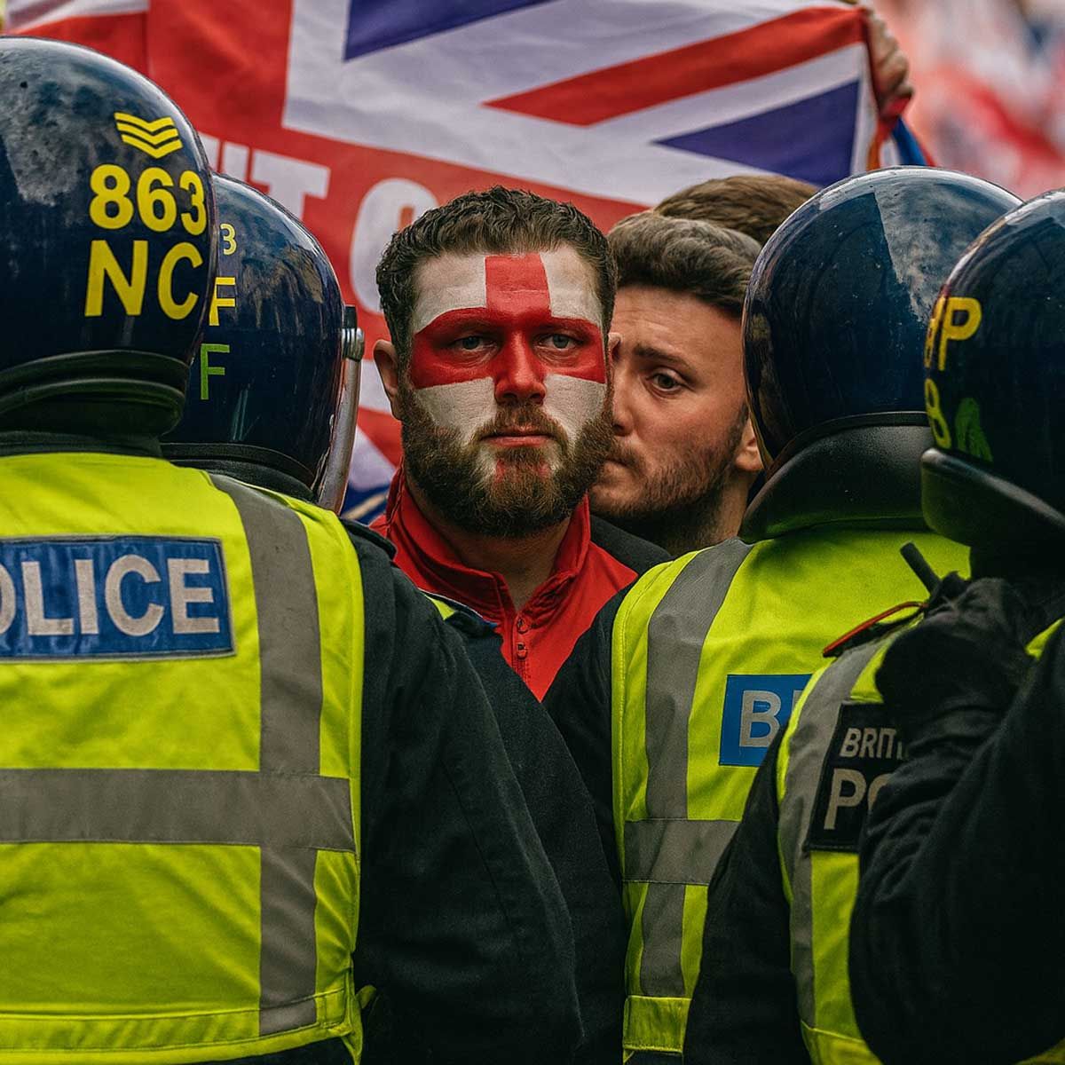 London Erupts in Anti-Migration Demonstration Led by Far-Right Activist, Thousands Fill Streets Vowing to “reclaim the country”