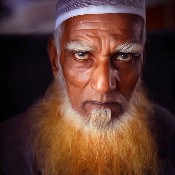 Maulana Wasim Mobalik enraged the Muslim mob culminating in attacks against the police station in Hubballi and temple